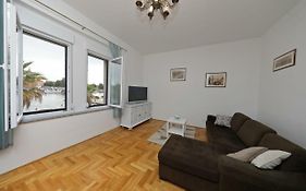 Rose Apartment
